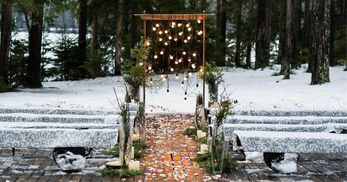 An image of a Winter wedding theme. 