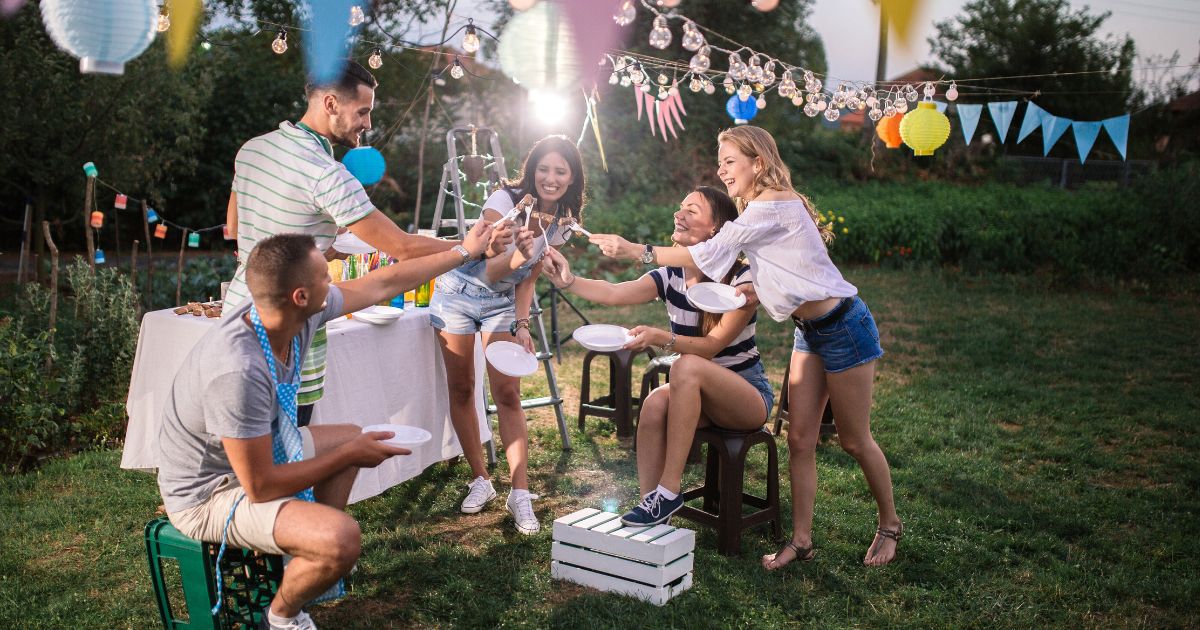 20 Outdoor Party Games For Adults, Garden Games