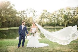 Canopy Creek Farm - Beautiful Couple by the Lake