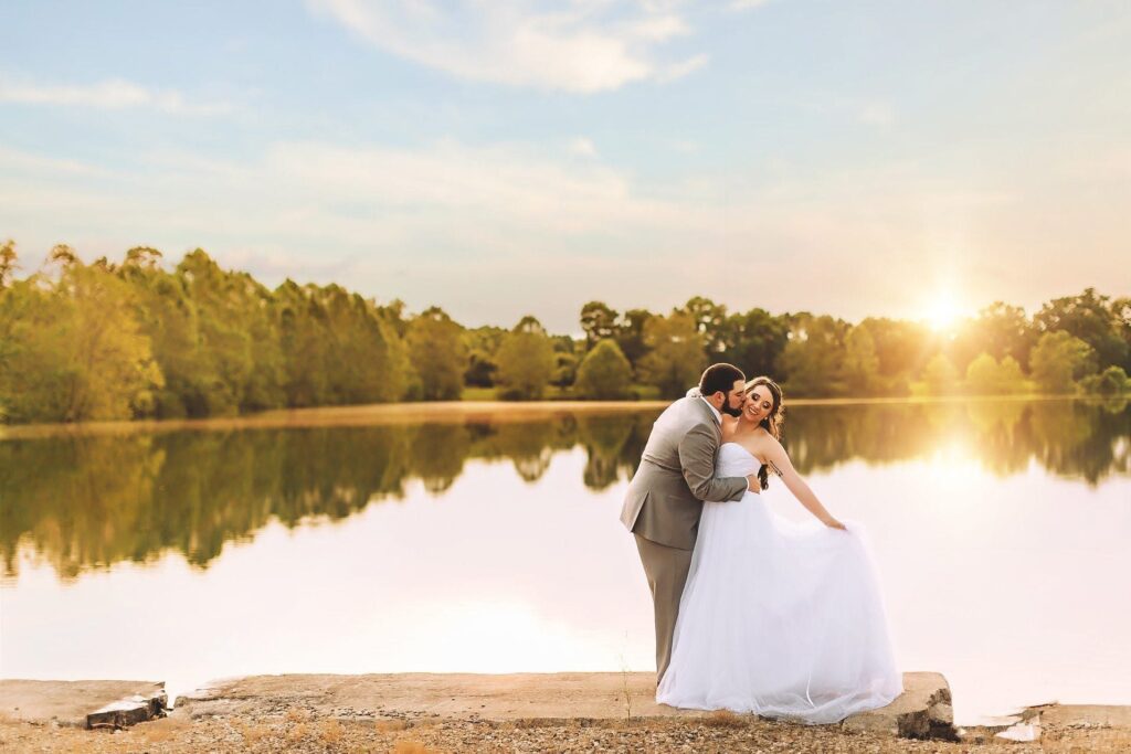 Lake Lyndsay - Stunning shots by the Lake of a couple who has just been married